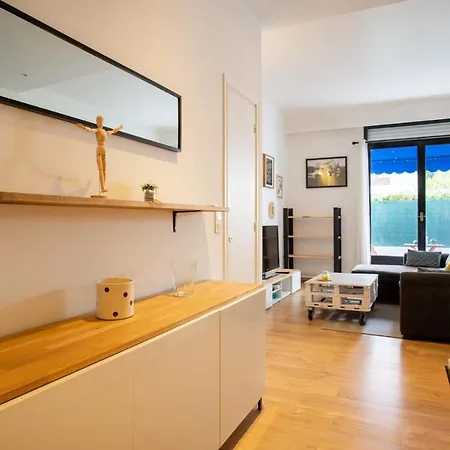 Apartment 10 Minutes From The Tram And The Sea Nice